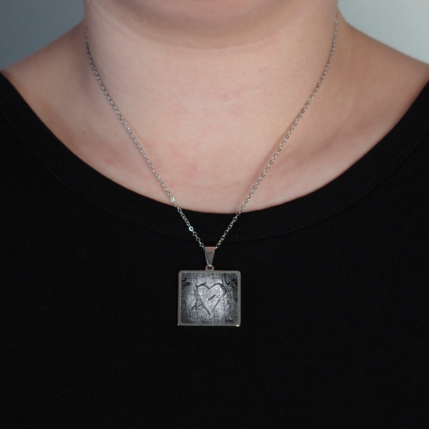 Collier LE CŒUR GRAVÉ 25mm | Creationsjeanne | $45.00