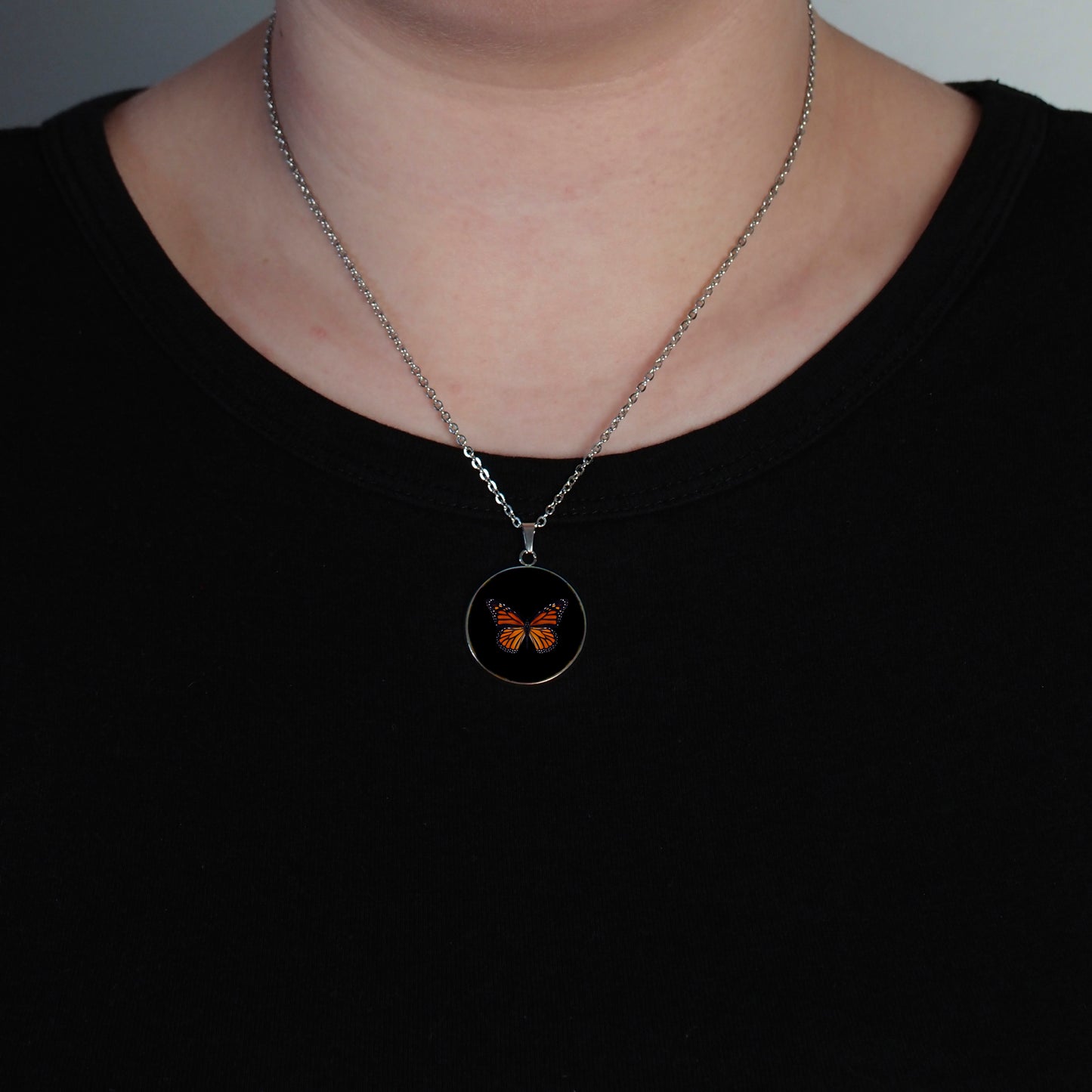 Monarch Necklace 25mm
