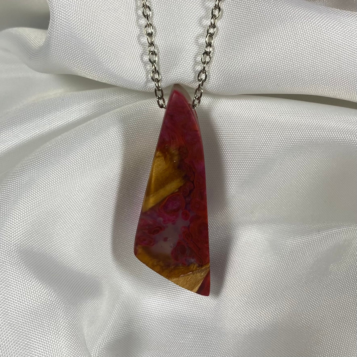 Collier résine mauve-rose et bois | Créations Jeanne
