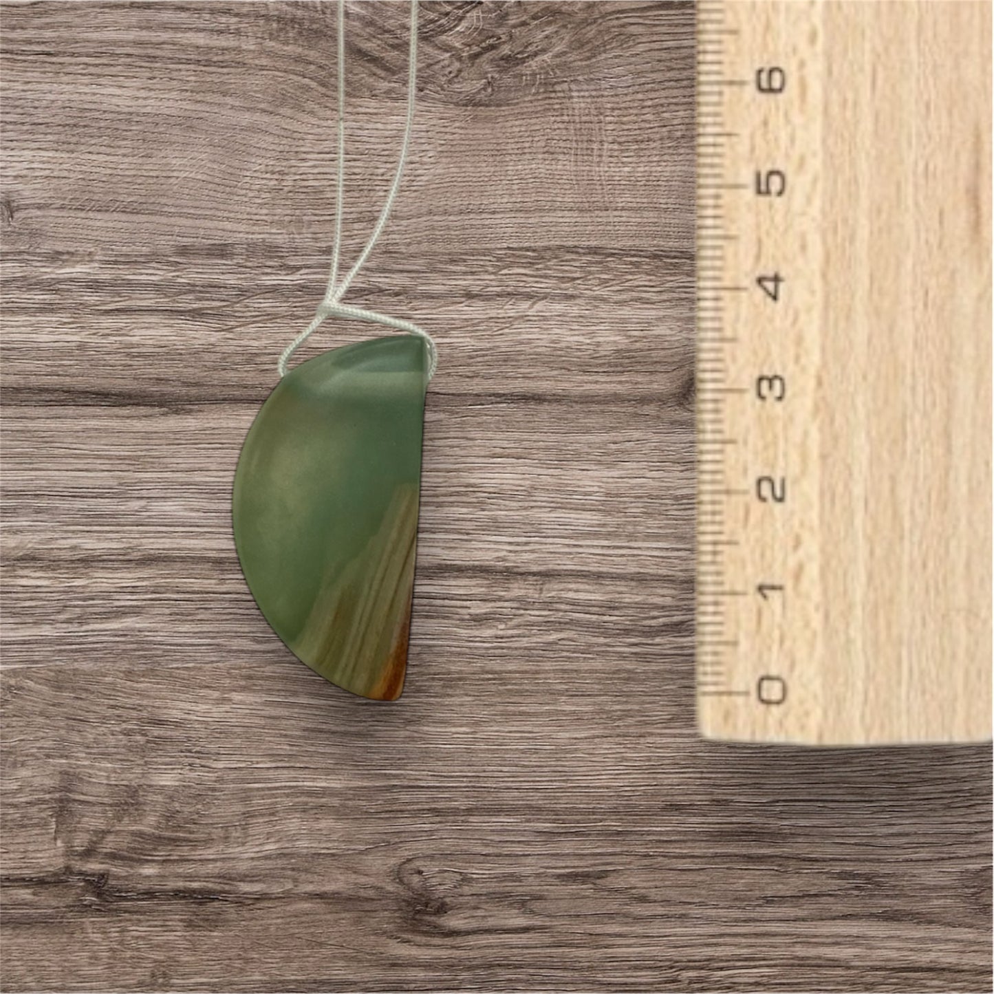 Phosphorescent Resin Necklace with Wood / rbc13