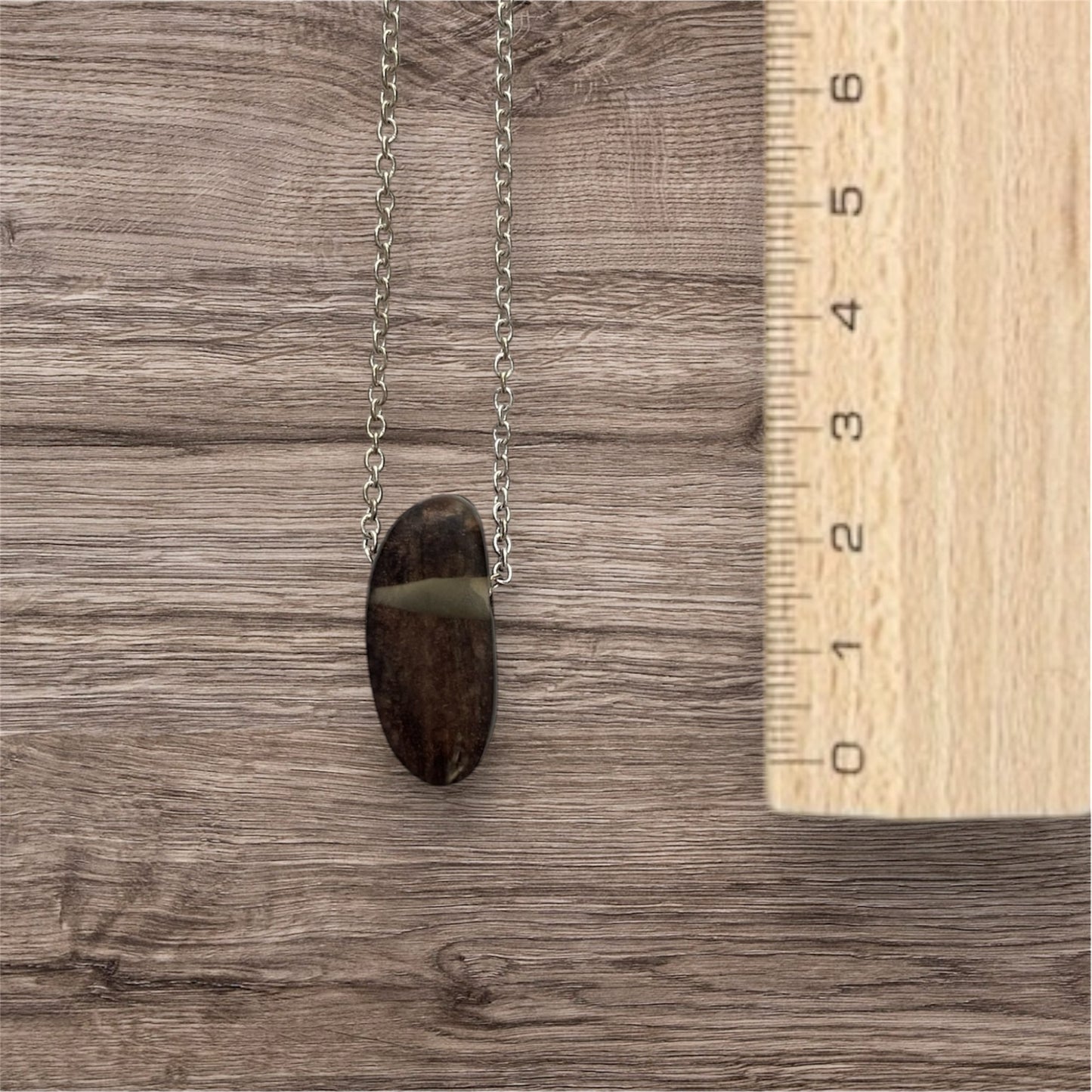 Oval Necklace / Black Resin with Wood / RBC35