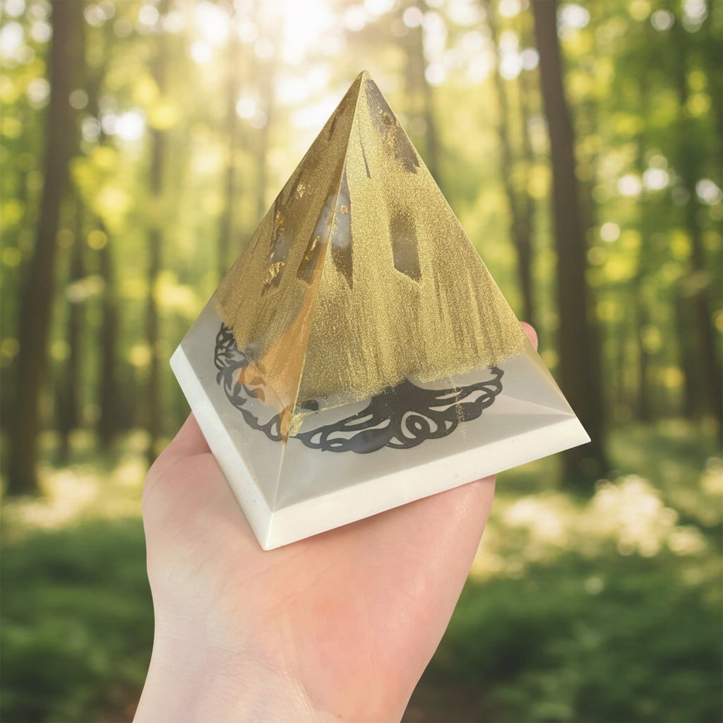 Pyramide 5 quarts blancs et 5 quartz roses nature, arbre de vie