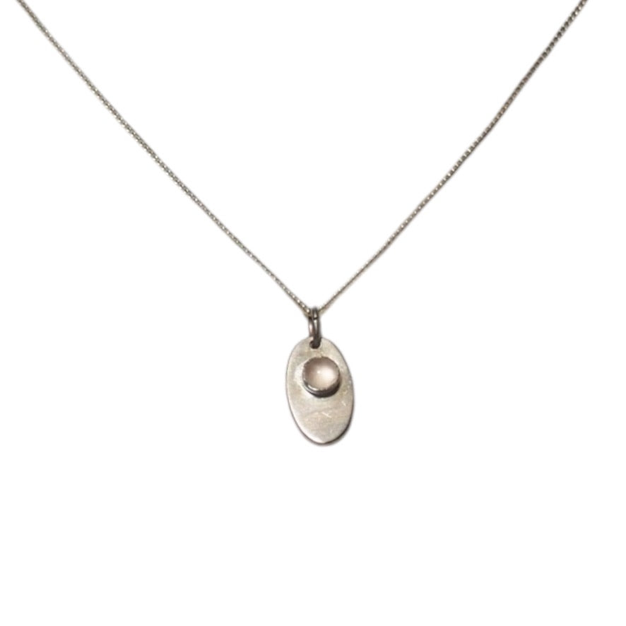 collier pour femme en argent oval en quartz rose