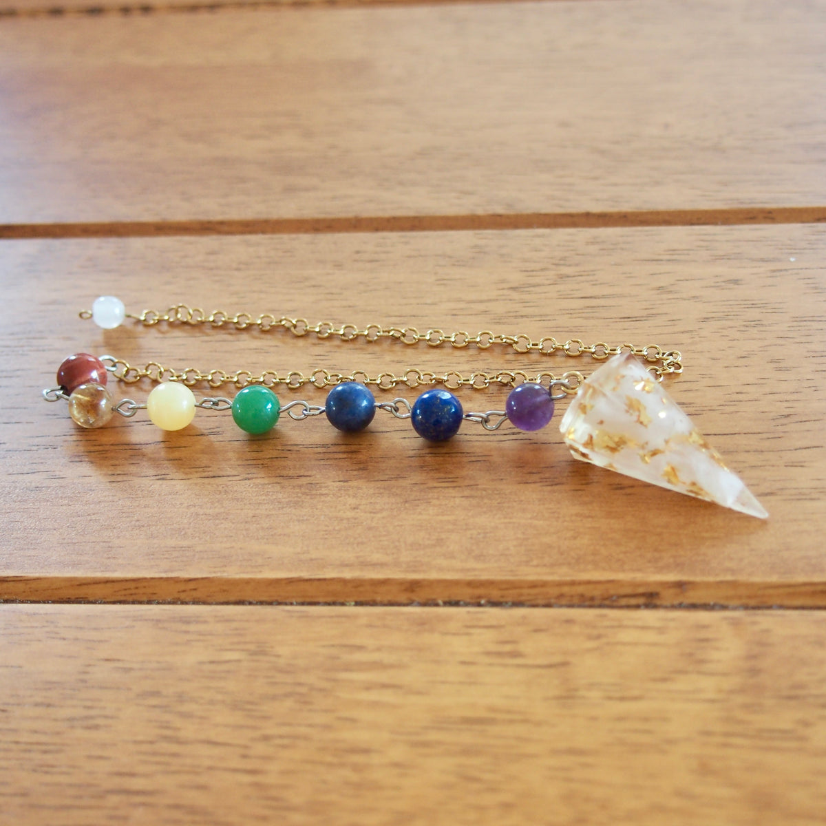 Pendule de radiesthésie en pierre naturelle — Intuition et divination