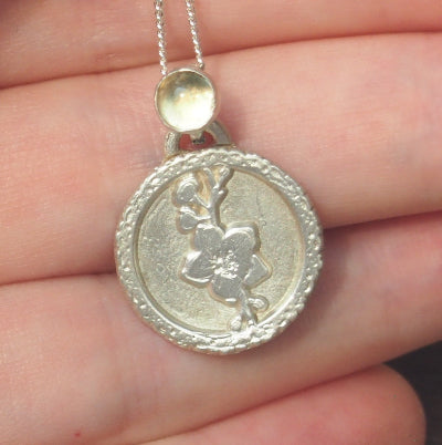 collier pour femme en argent | fleur de cerisier en citrine
