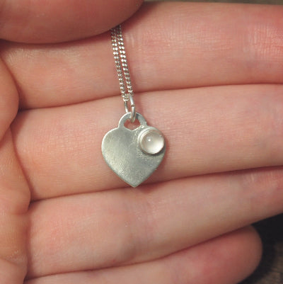 Collier en coeur artisanal quartz rose | amour et douceur