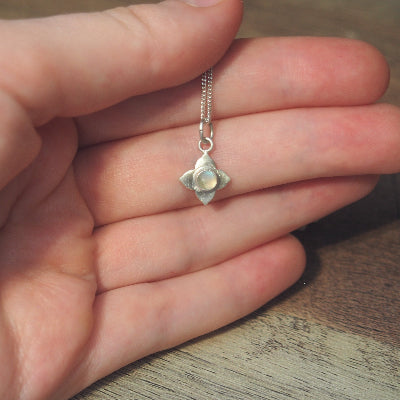 collier pour femme en argent | fleur en citrine