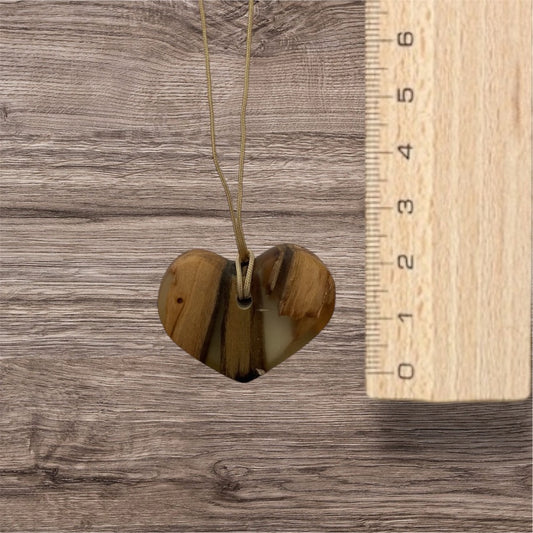 Collier cœur / résine transparente  avec bois vertical / rbc66