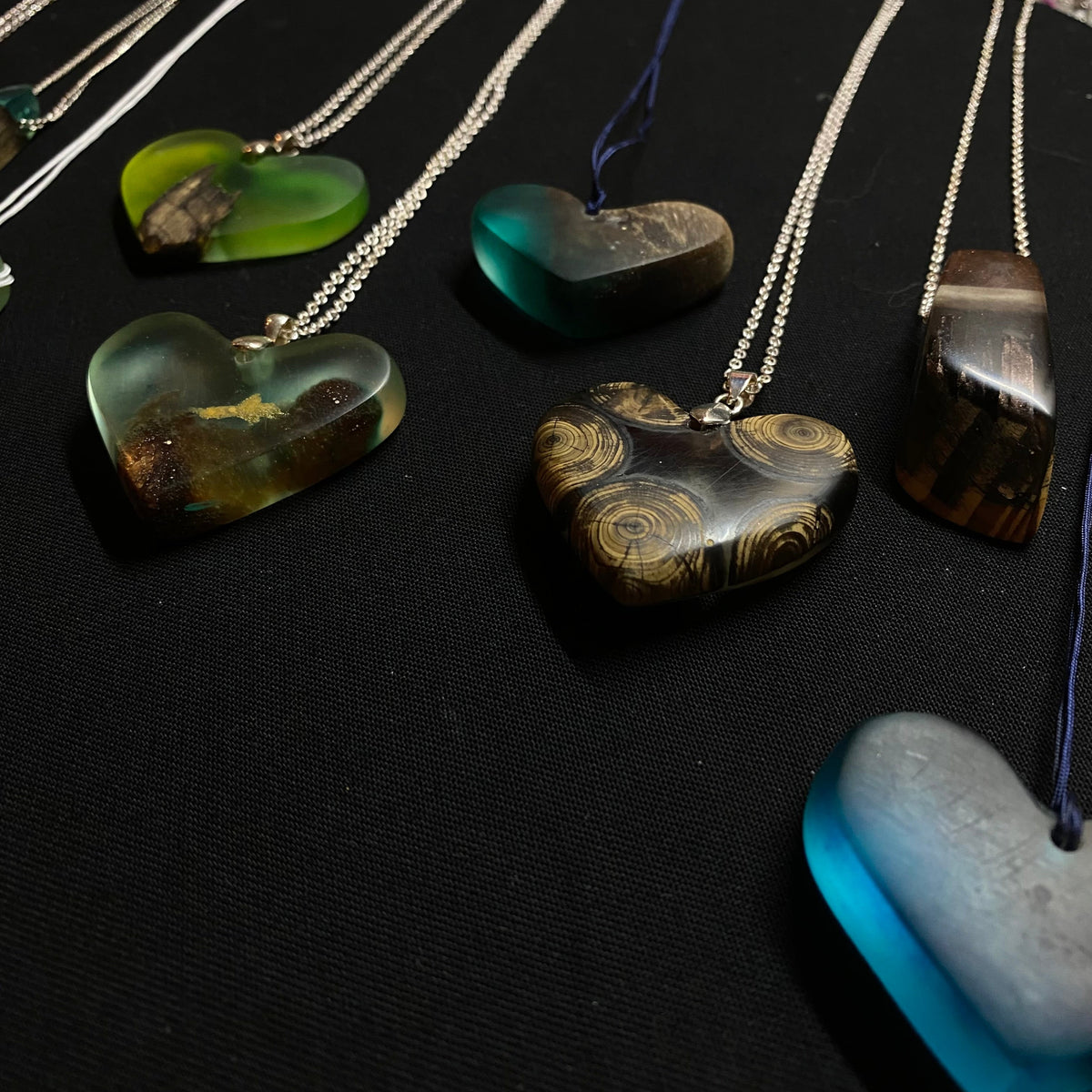 Bijoux en bois 10 colliers