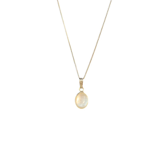 Collier Quartz blanc, coquillage & lotus gravé en Argent Sterling