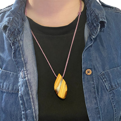 Collier goût d’eau – Résine mauve-rose et bois (RBC29)