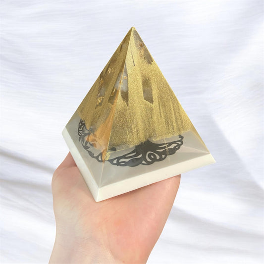 Pyramide 5 quarts blancs et 5 quartz roses nature, arbre de vie