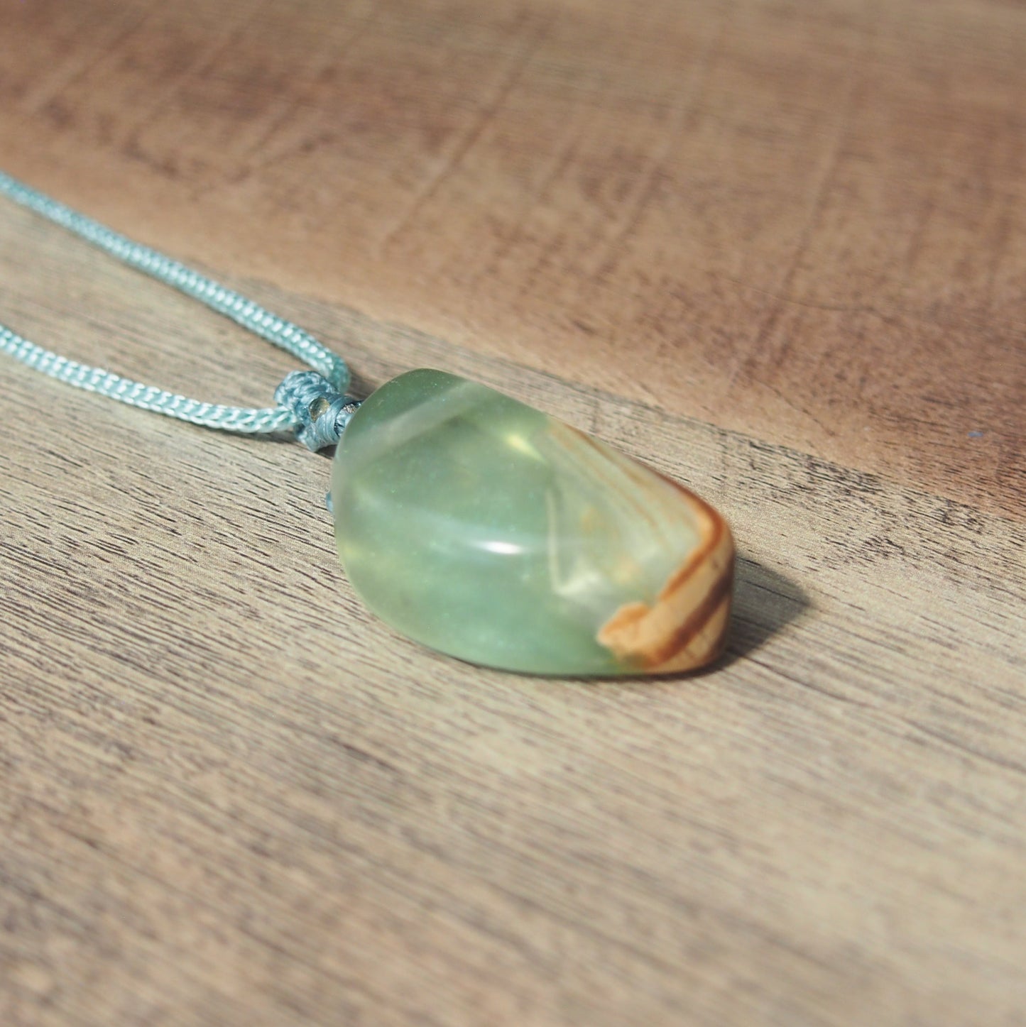 bijou bois naturel resine design fait main femme