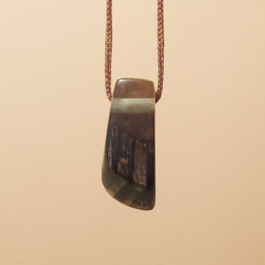collier bois et resine fait main
