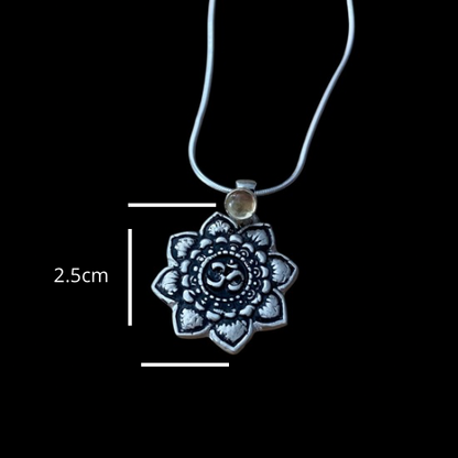 Collier pierre avec Mandala Om et en Argent Sterling
Éditeur de texte enrichi
 | Creationsjeanne