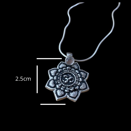 Collier pierre avec Mandala Om et en Argent Sterling
Éditeur de texte enrichi
 | Creationsjeanne