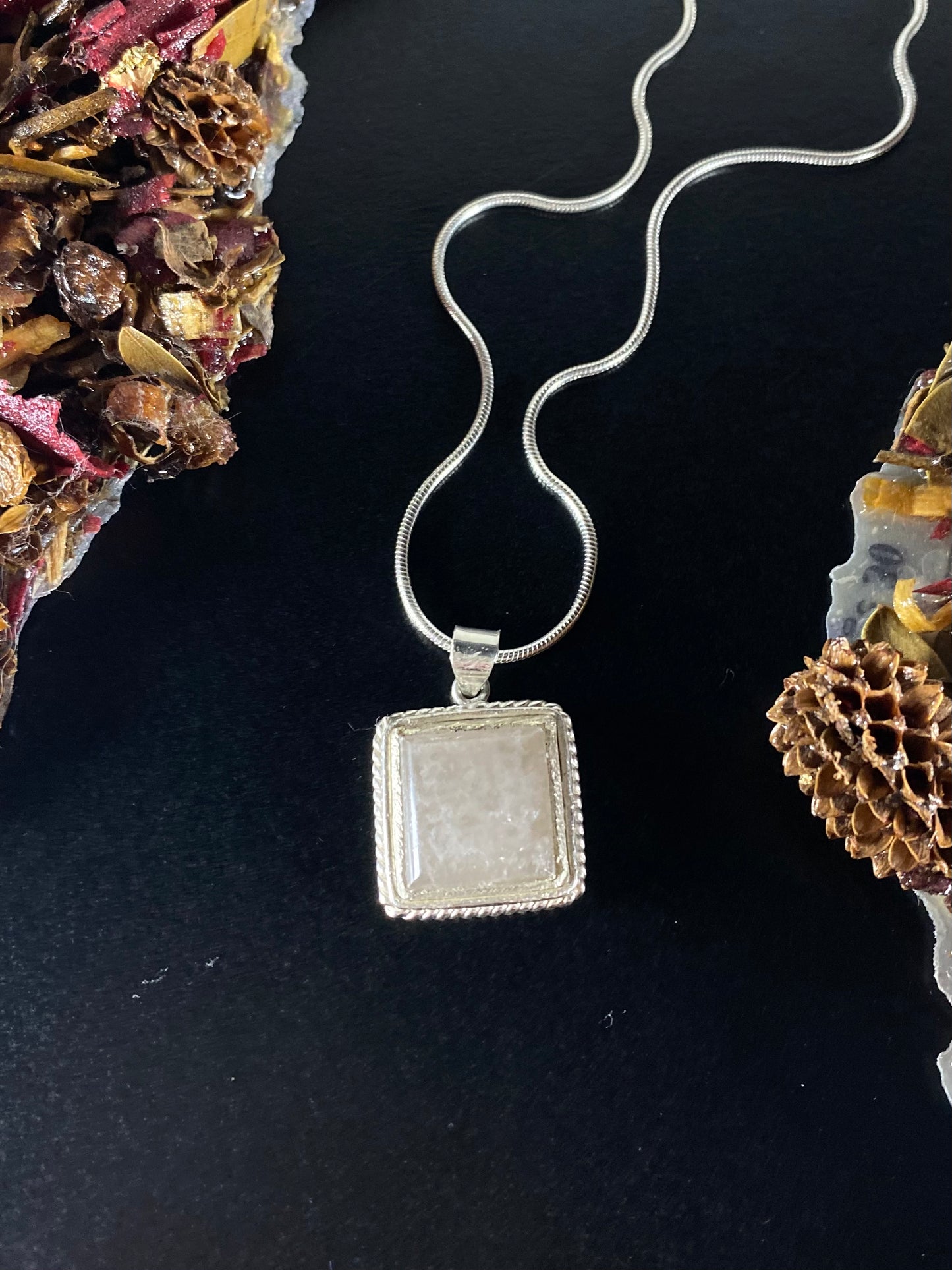 Collier quartz fumé & mains gravé en argent sterling