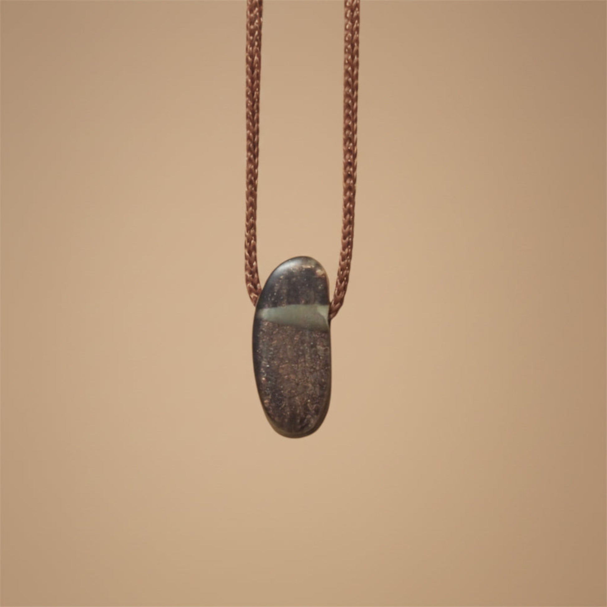 pendentif bois et resine coeur femme