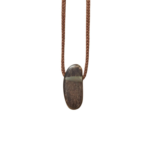 pendentif bois et resine coeur femme