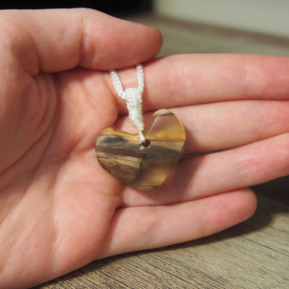 pendentif bois resine artisanal fait main unique