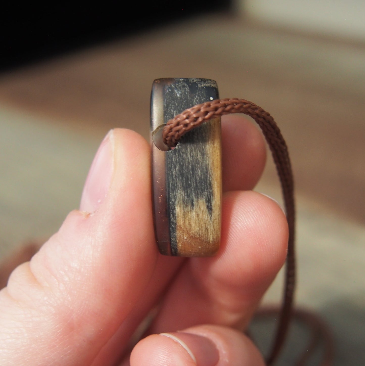 pendentif bois resine style fait main unique