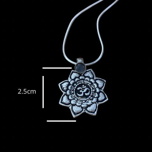 Collier pierre avec Mandala Om et en Argent Sterling
Éditeur de texte enrichi
 | Creationsjeanne