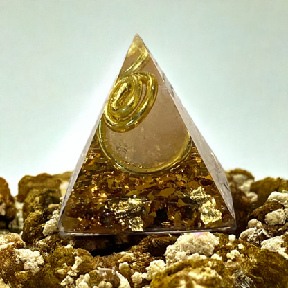 petite pyramide | pierre quartz rose magnifique