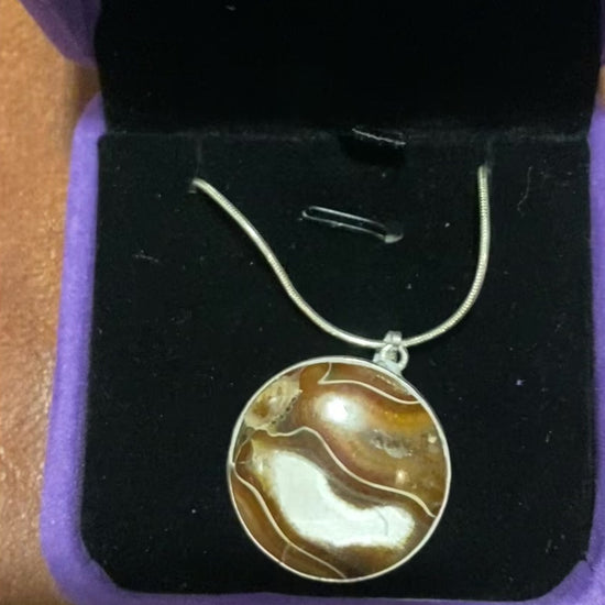Collier Ammonite Fossile & Loup Gravé en Argent Sterling | Creationsjeanne